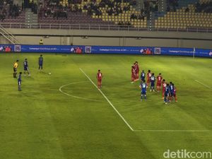 Dimitri Lima Bawa Persis Solo Unggul 1-0 Atas PSBS Biak Pada Babak Pertama