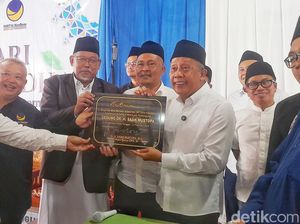 Safari Ramadan Nasdem, Saan Mustopa Resmikan Gedung Ponpes Annihayah