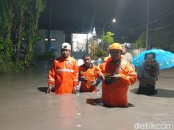 Banjir Setinggi Pinggang Orang Dewasa Rendam 3 Desa di Pasuruan