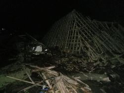 Rumah Warga di Mondokan Sragen Roboh Diterjang Hujan Disertai Angin