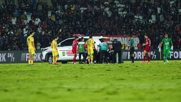 Persijap Jepara mengabarkan kondisi terkini pemainnya, Rahmat Hidayat. Pemain berposisi bek itu sempat kolaps di tengah laga kontra Persebaya Surabaya.