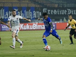 Gol Andrew Jung Bawa Persib Bandung Kalahkan Persita Tangerang 1-0