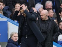 Chelsea Disebut Mundur Lima Langkah bersama Rosenior