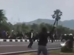 Viral Kericuhan Pecah di JJLS Kretek Bantul Pagi Ini
