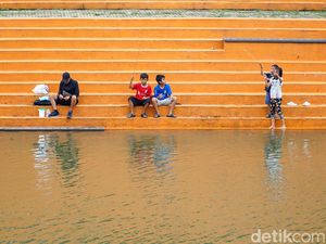 Sore di Waduk Brigif: Jogging dan Mancing, Juga Cari Ular