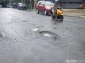 Banyak Jalan Berlubang, Warga Malang Tuntut Pemkot Bertanggung Jawab