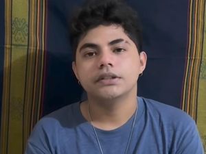 Artis Indonesian Idol Piche Kota Bantah Perkosa Siswi SMA di Belu NTT