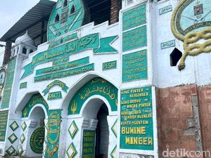 Kisah Masjid di Mojokerto yang Punya Ruangan Bawah Tanah dan 6 Musala