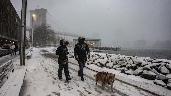 Musim Dingin Ekstrem, Badai Salju Selimuti New York