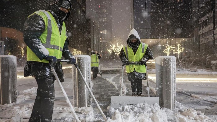 Badai Salju Melanda New York, Jalanan Memutih