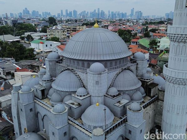 Potret Masjid Jami Al Fajri Jakarta Selatan Tampil Megah Bergaya Turki