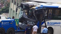 Penampakan Dua Bus TransJakarta Tabrakan di Koridor 13 Cipulir