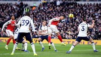 Berbalas Gol, Tottenham Vs Arsenal 1-1 di Babak Pertama