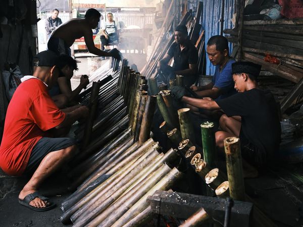 UMKM Lemang Pontianak Kebanjiran Pesanan Saat Ramadan