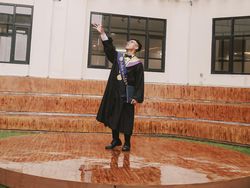 Raih IPK Sempurna 4.0, Lulusan Unesa Buat Pembelajaran untuk Atasi Trauma Matematika