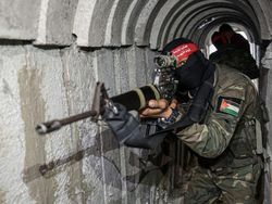 Ditempatkan di Infrastruktur Tempur Hamas, Bagaimana Risiko TNI di Gaza?