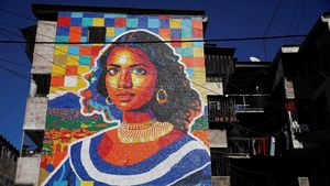 Keren Banget! Mural Mona Lisa dari Tutup Botol Plastik di Mejicanos