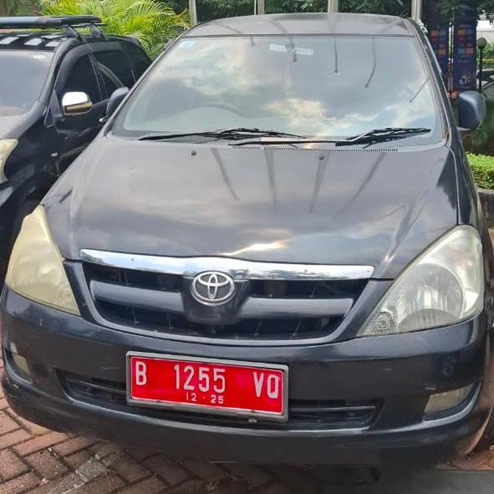Innova Plat Merah Mulai 35 Juta