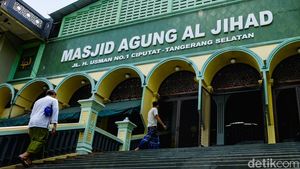 Masjid Agung Al-Jihad Ciputat, Pernah Jadi Ikon Azan di TV