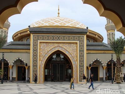 Masjid Al Ikhlas Jadi Oase Spiritual di PIK 2