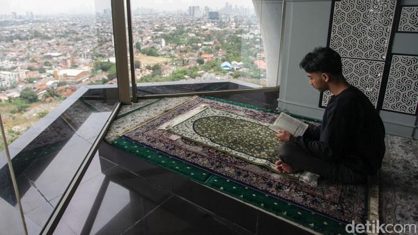 Masjid Ar-Rahim Menara 165, Oase Ibadah di Ketinggian Jakarta