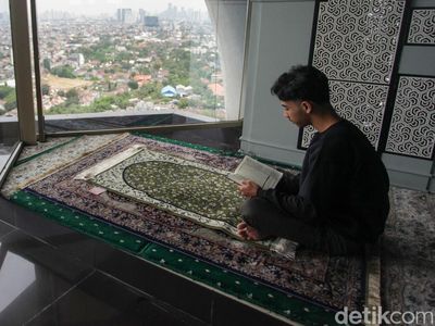 Masjid Ar-Rahim Menara 165, Oase Ibadah di Ketinggian Jakarta
