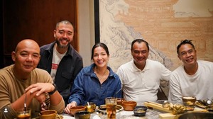 Kalung Nia Ramadhani saat Bukber Bikin Salfok, Dikira Ratusan Juta Ternyata..