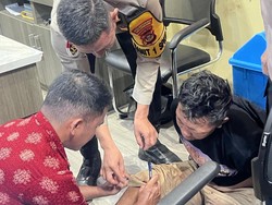 Penyiram Air Keras ke Pria di Palembang Buron 1 Tahun Ditangkap Keluarga Korban