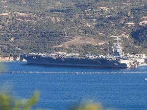 Kapal Induk AS Terbesar di Dunia Tiba di Lepas Pantai Israel