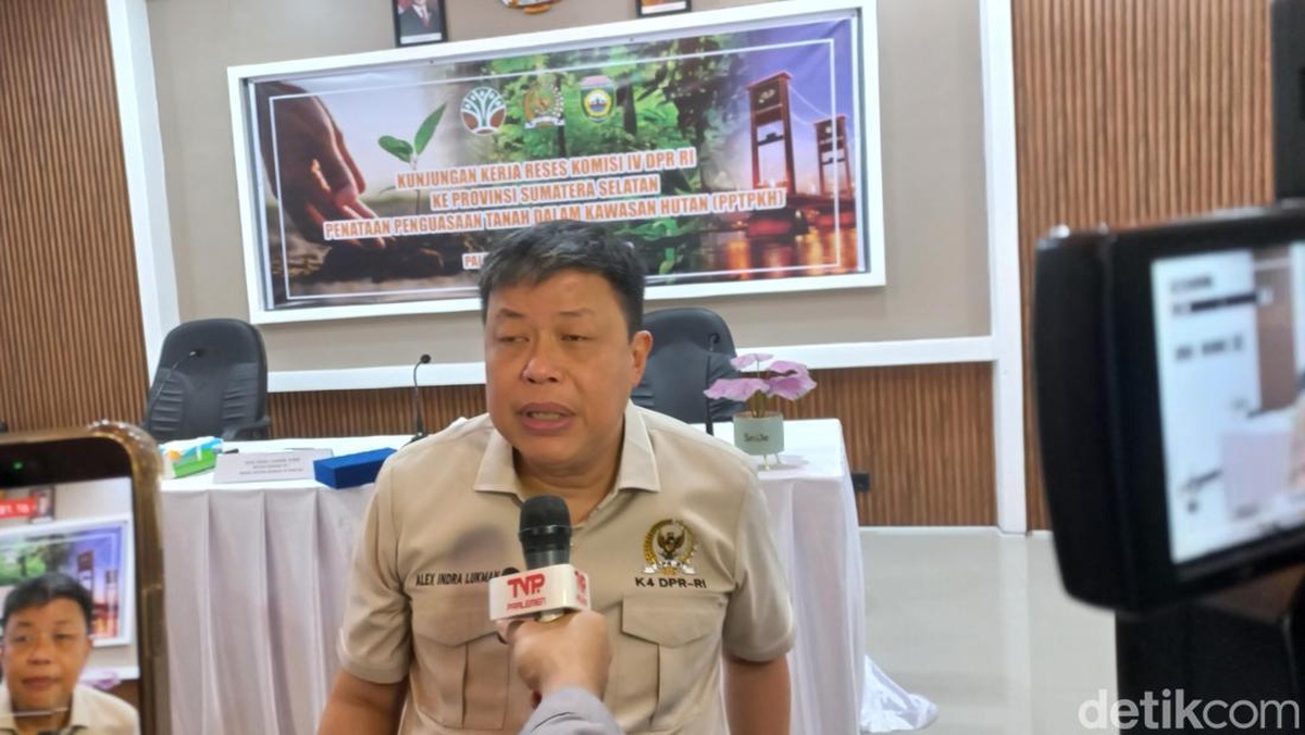 Desak Kemenhut Buat SOP Penyelamatan Satwa dari Karhutla