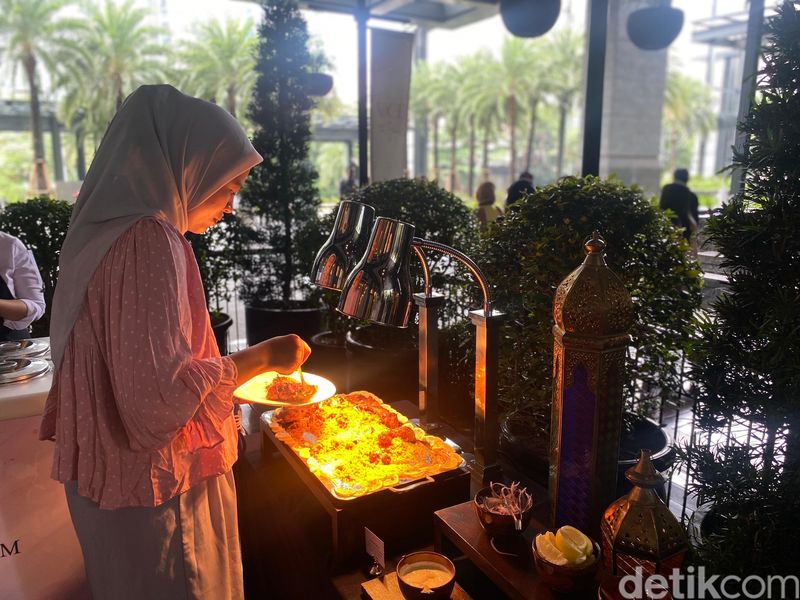 Pengalaman buka puasa di ALICE by Tom Aikens