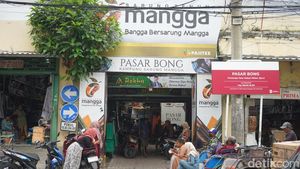 Geliat Penjualan Kurma di Pasar Bong Surabaya