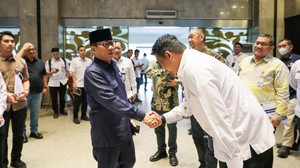 Mendes Puji Keseriusan Bobby Entaskan Nias Utara dari Status Tertinggal