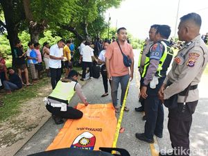 Boncengan Tiga, Ibu dan Anak Tewas Ditabrak Truk di Rote Ndao