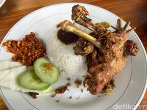 Efek Hanya Minum Air Putih 30 Hari hingga Bebek Goreng Enak di Bintaro