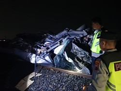 Kecelakaan Mobil Vs KA di Grobogan, 3 Orang Sekeluarga Hendak Ziarah Tewas