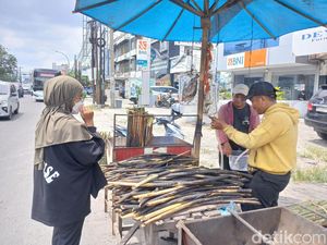Pedagang Pakat di Medan Kecipratan Rejeki saat Ramadan, Omzet Naik