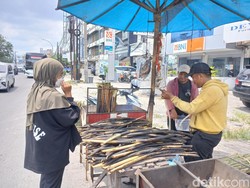 Pedagang Pakat di Medan Kecipratan Rejeki saat Ramadan, Omzet Naik