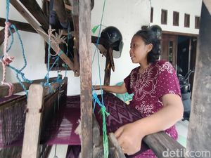 Ramadan Bawa Berkah bagi Perajin Sarung Tenun Goyor di Sidoarjo