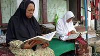 Lansia Blitar Mondok Ramadan, Semangat Mengaji Tak Pernah Pudar