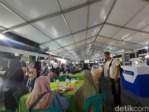 Hari Pertama Ramadan Fair di Medan, Warga Berburu Kuliner hingga Hiburan