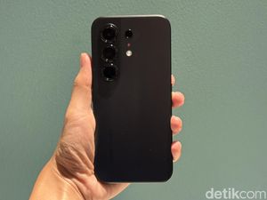 Tampilan Tecno Camon 50: HP Rp 3 Juta Kamera Kelas Atas & Baterai Jumbo