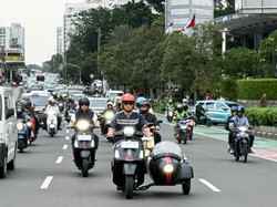 AHY Vespaan Ngabuburit ke Benhil