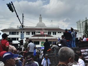 Duduk Perkara Kantor Walkot Medan Digeruduk Pedagang-Konsumen Daging Babi