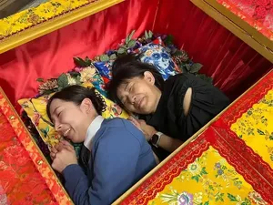 Tren Unik dari Jepang, Relaksasi 30 Menit di Dalam Peti Mati