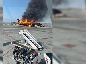 Bos Ini Beli Semua Penerbangan ke AS Demi Selamatkan Anak Buah di Meksiko