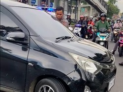 Cerita Warga Lihat Mobil Ugal-ugalan di Jakpus: Udah Kayak Mainan Ditabrakin