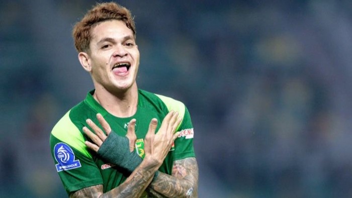 Penyerang sayap Persebaya, Gali Freitas