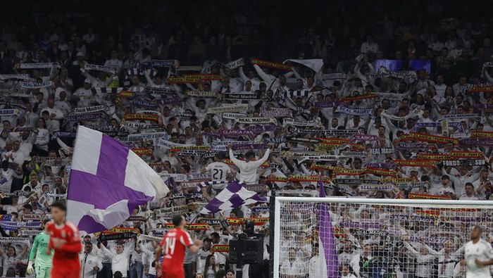 Madrid, Spain - February 25: Real Madrid´s fans {featuredorgcode} during the UEFA Champions League 2025/26 League Knockout Play-off Second Leg match between Real Madrid C.F. and SL Benfica at Estadio Santiago Bernabeu on February 25, 2026 in Madrid,