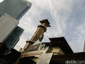 Berusia 279 Tahun, Masjid Ini Berdiri Kokoh di Antara Gedung Jakarta
